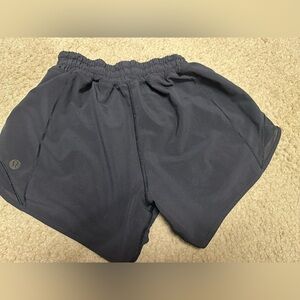 Lululemon Hotty Hot Shorts size 0 inseam 2.5